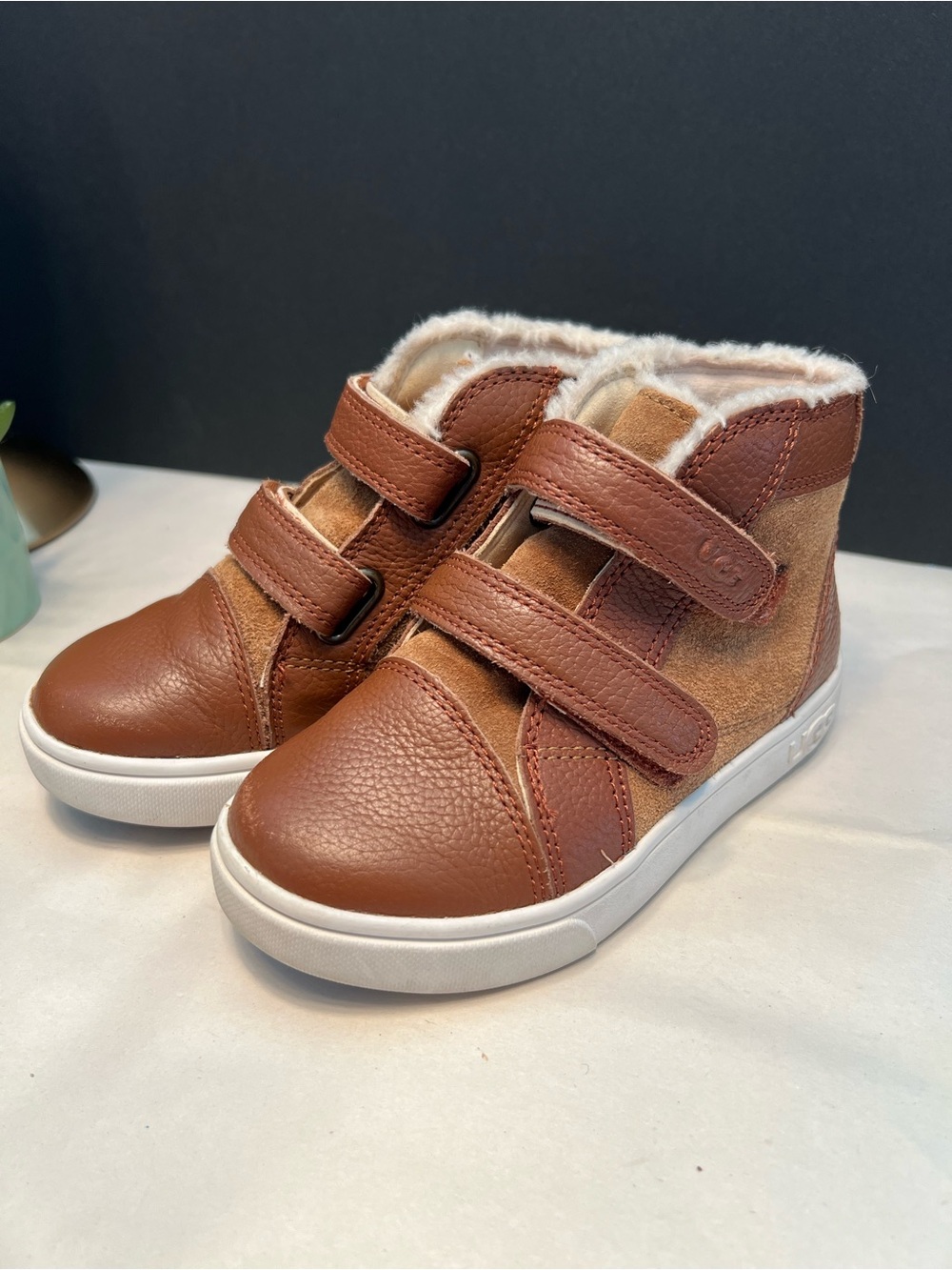 UGG Rennon II Kids Brown Leather & Suede High-Top Sneaker